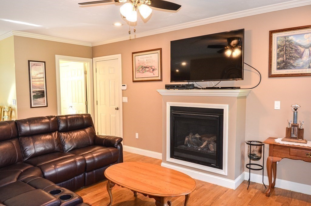 15 Parker Road, Unit 12 Berlin, MA 01503 - Photo 10 of 34