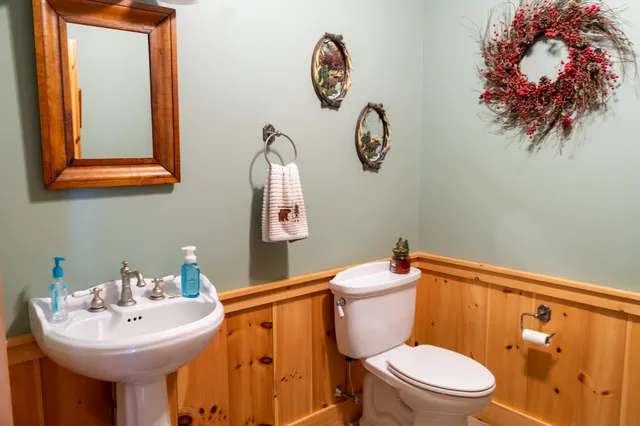 $3,850,000 | 107 Barrows Point Road, Newport, ME 04953