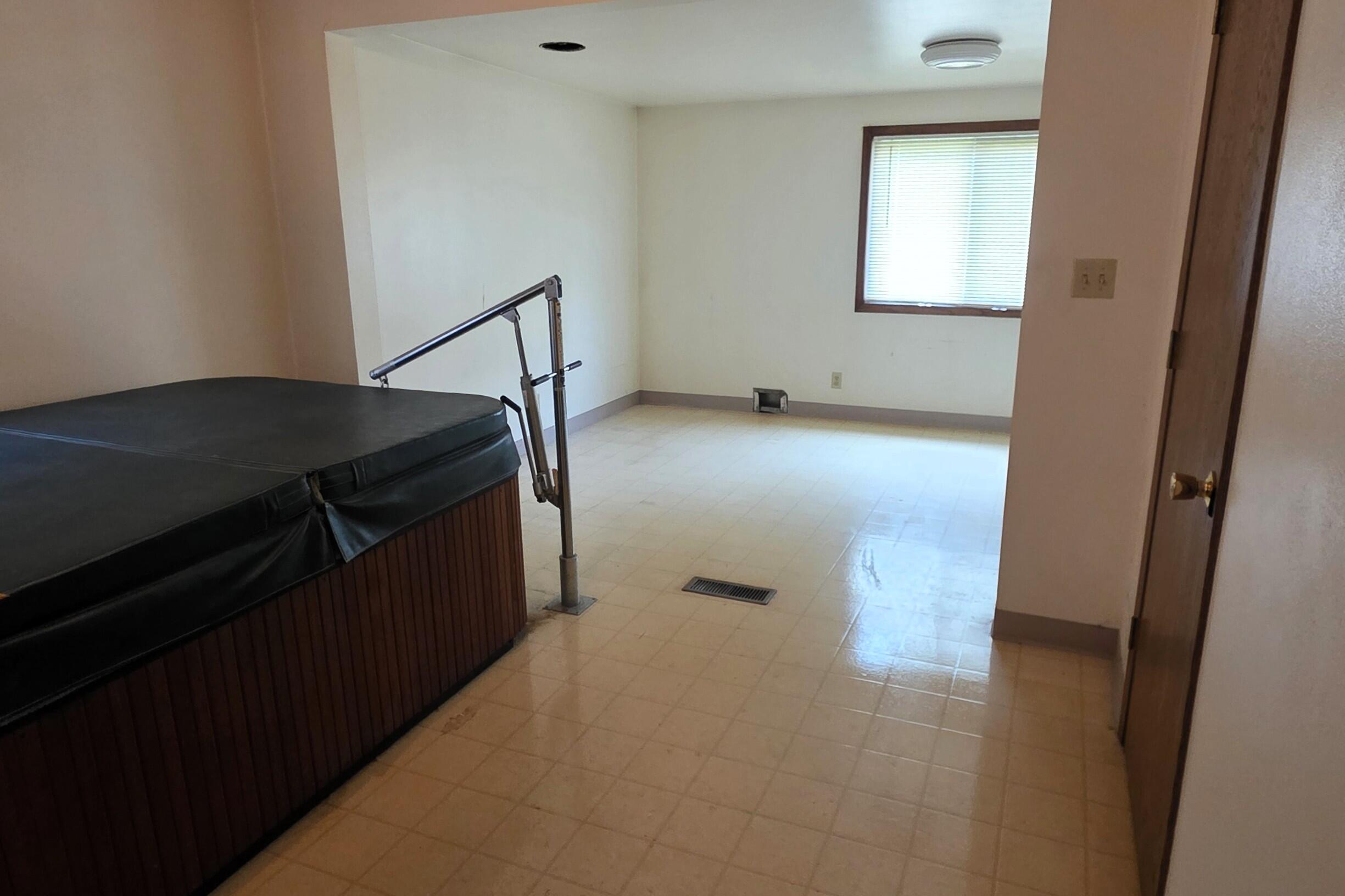 3370 South 66th Street Milwaukee, WI 53219 - Photo 8 of 14 Primary Bed