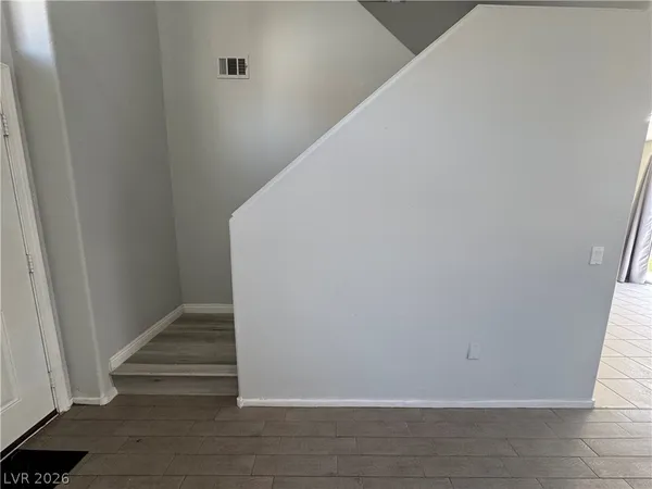 $2,120 | 5273 Panguitch Drive, Las Vegas, NV 89122