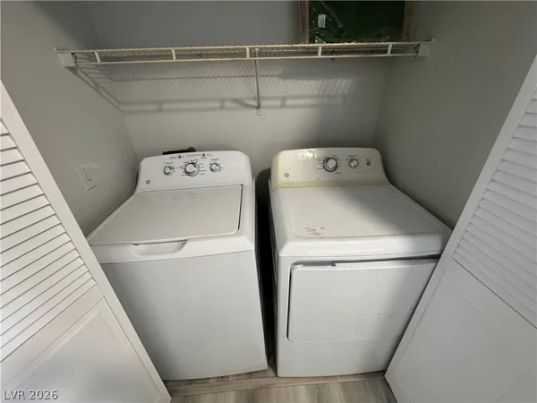 $2,120 | 5273 Panguitch Drive, Las Vegas, NV 89122