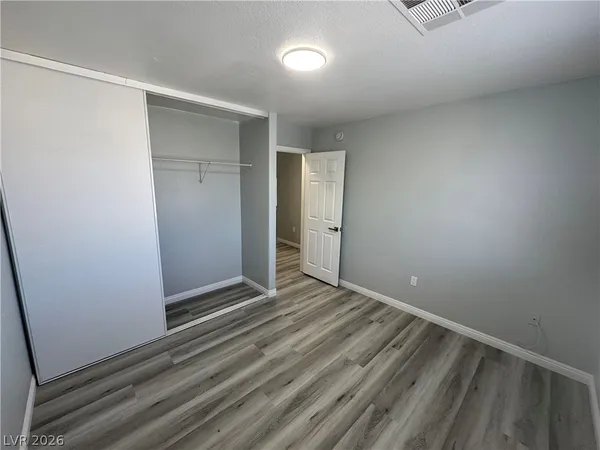 $2,120 | 5273 Panguitch Drive, Las Vegas, NV 89122