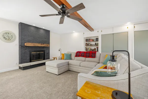 $260,000 | 4193 Buesching Drive, Fort Wayne, IN 46815