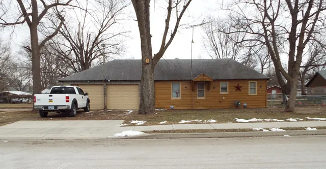 $55,000 | 1604 Dillon Avenue, Sterling, IL 61081