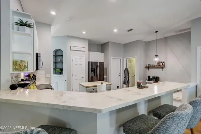 $2,400 | 12004 West Liberty Lake Drive, Jacksonville, FL 32258