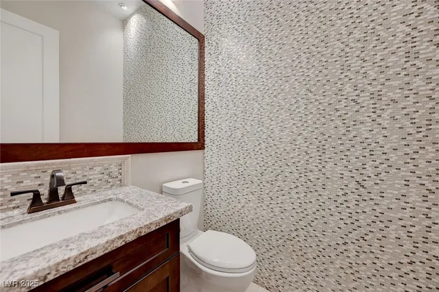 $8,500 | 5595 El Camino Road, Las Vegas, NV 89118