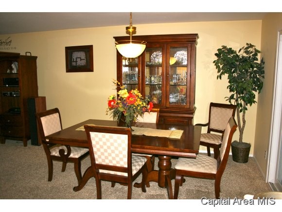 114 Nottingham Road Springfield, IL 62704 - Photo 6 of 21