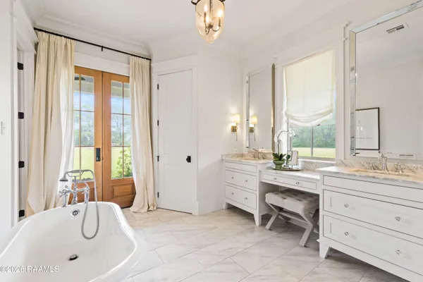 $1,125,000 | 3304 B Highway 93, Sunset, LA 70584