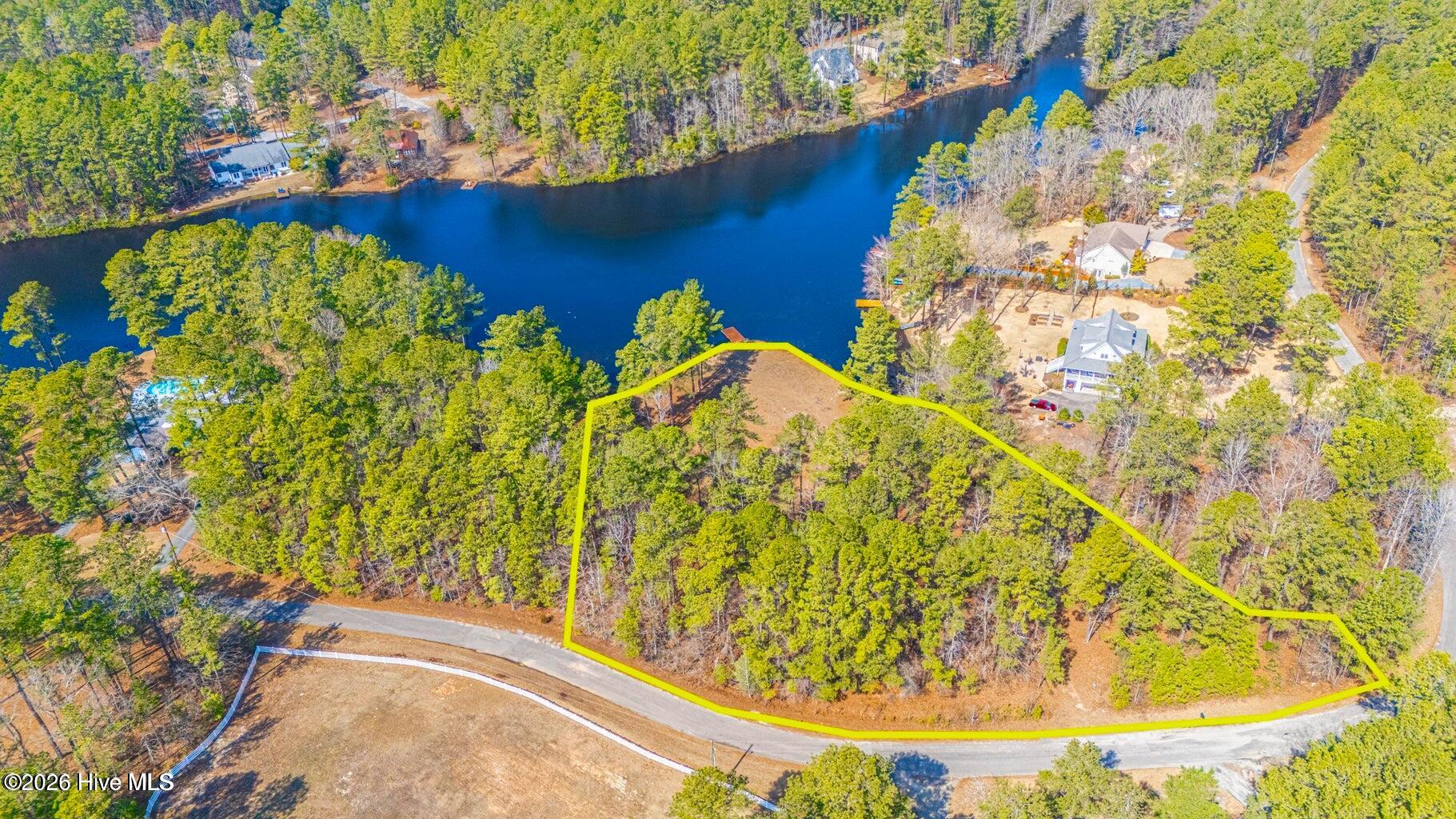 305 P852 Aberdeen, NC 28315 - Photo 7 of 12 20260310161359859742000000-o