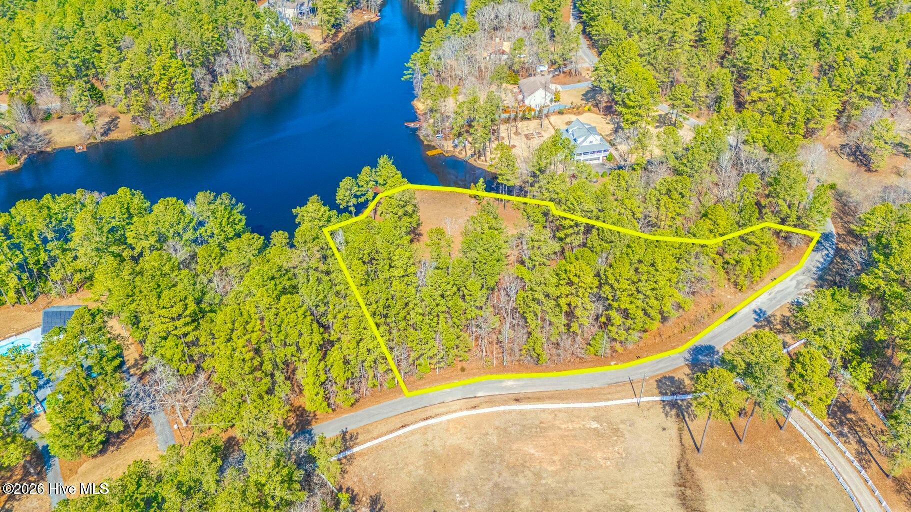 305 P852 Aberdeen, NC 28315 - Photo 8 of 12 20260310161408151289000000-o