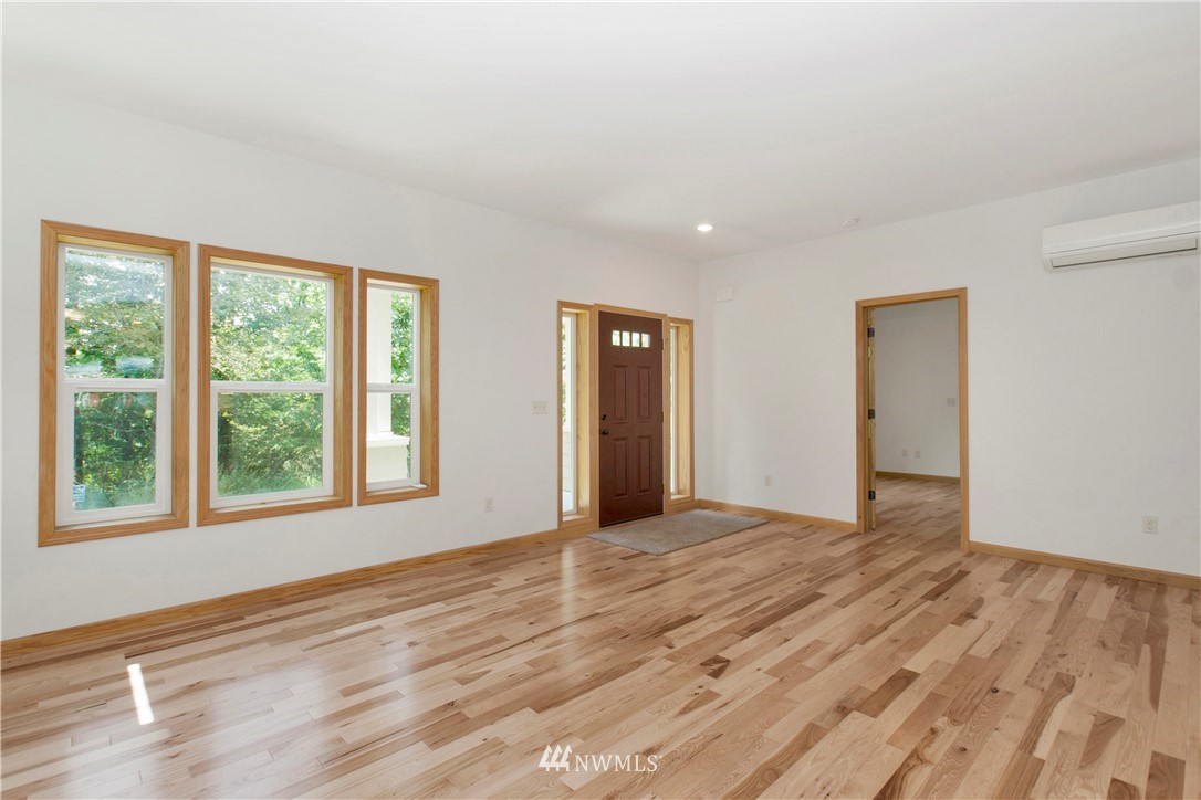 11009 Stedman Road Southeast Olympia, WA 98513 - Photo 2 of 22 Gallery Image 2