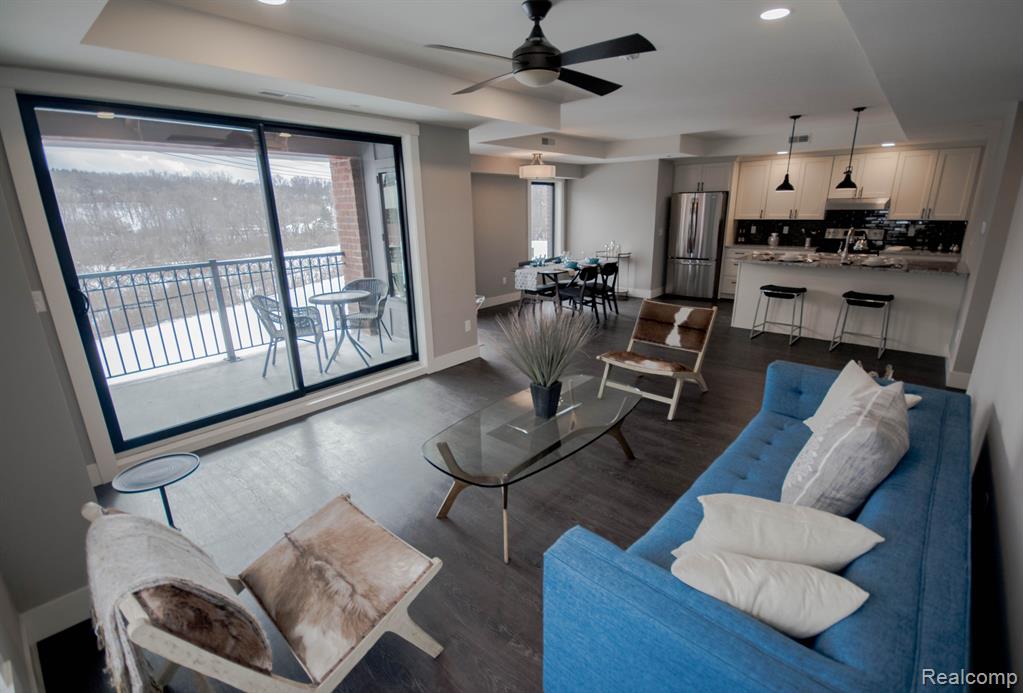 112 Walnut Boulevard, Unit 411 Rochester, MI 48307 - Photo 6 of 9