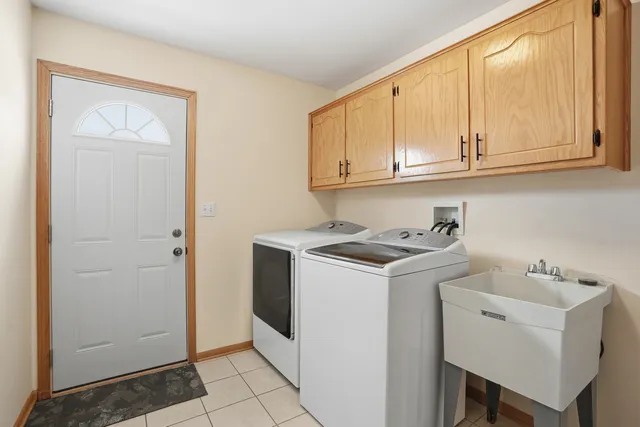 $420,000 | 1347 Rainbow Circle, Manteno, IL 60950