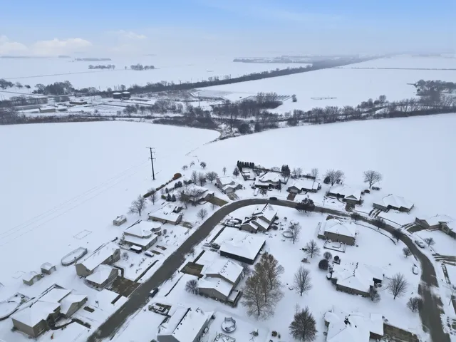 $420,000 | 1347 Rainbow Circle, Manteno, IL 60950