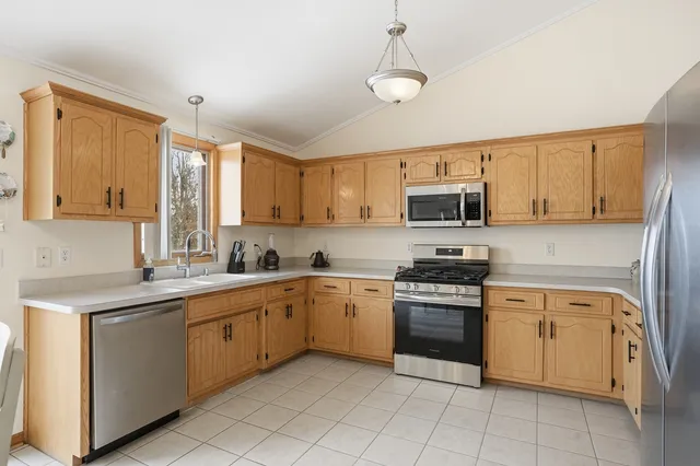 $420,000 | 1347 Rainbow Circle, Manteno, IL 60950