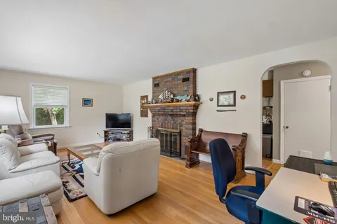 $315,000 | 515 Almonesson Road, Blackwood, NJ 08012