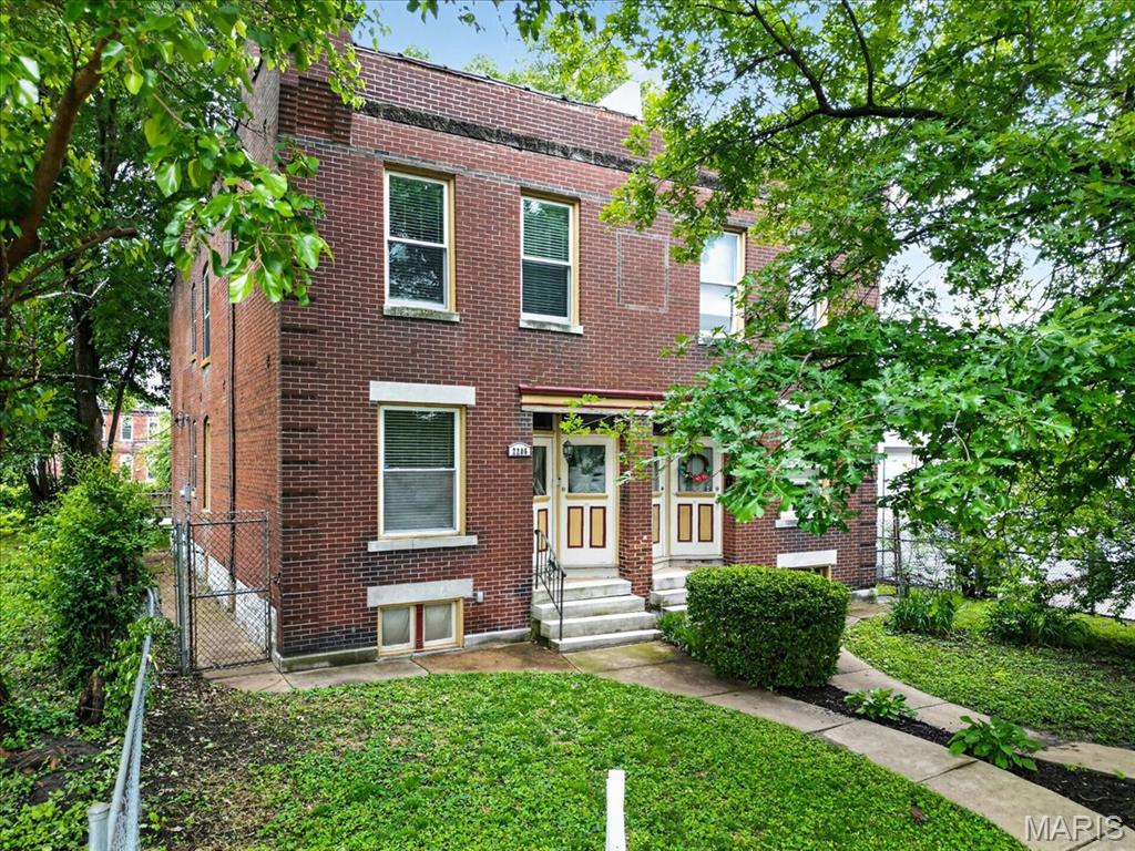 2206 Victor Street St. Louis, MO 63104 - Photo 3 of 51