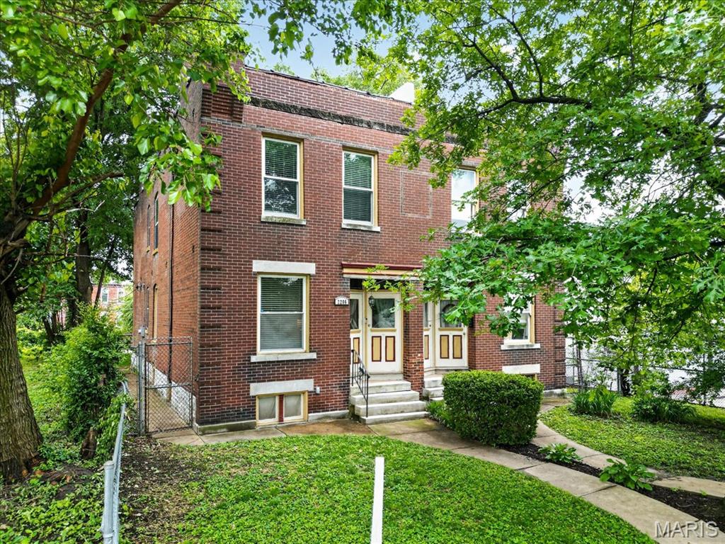 2206 Victor Street St. Louis, MO 63104 - Photo 4 of 51