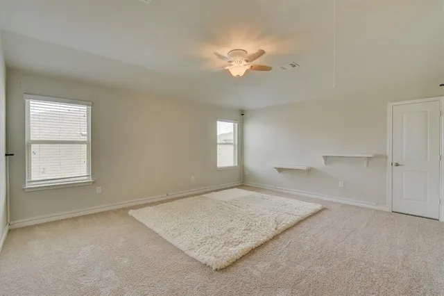 a view of empty room with window