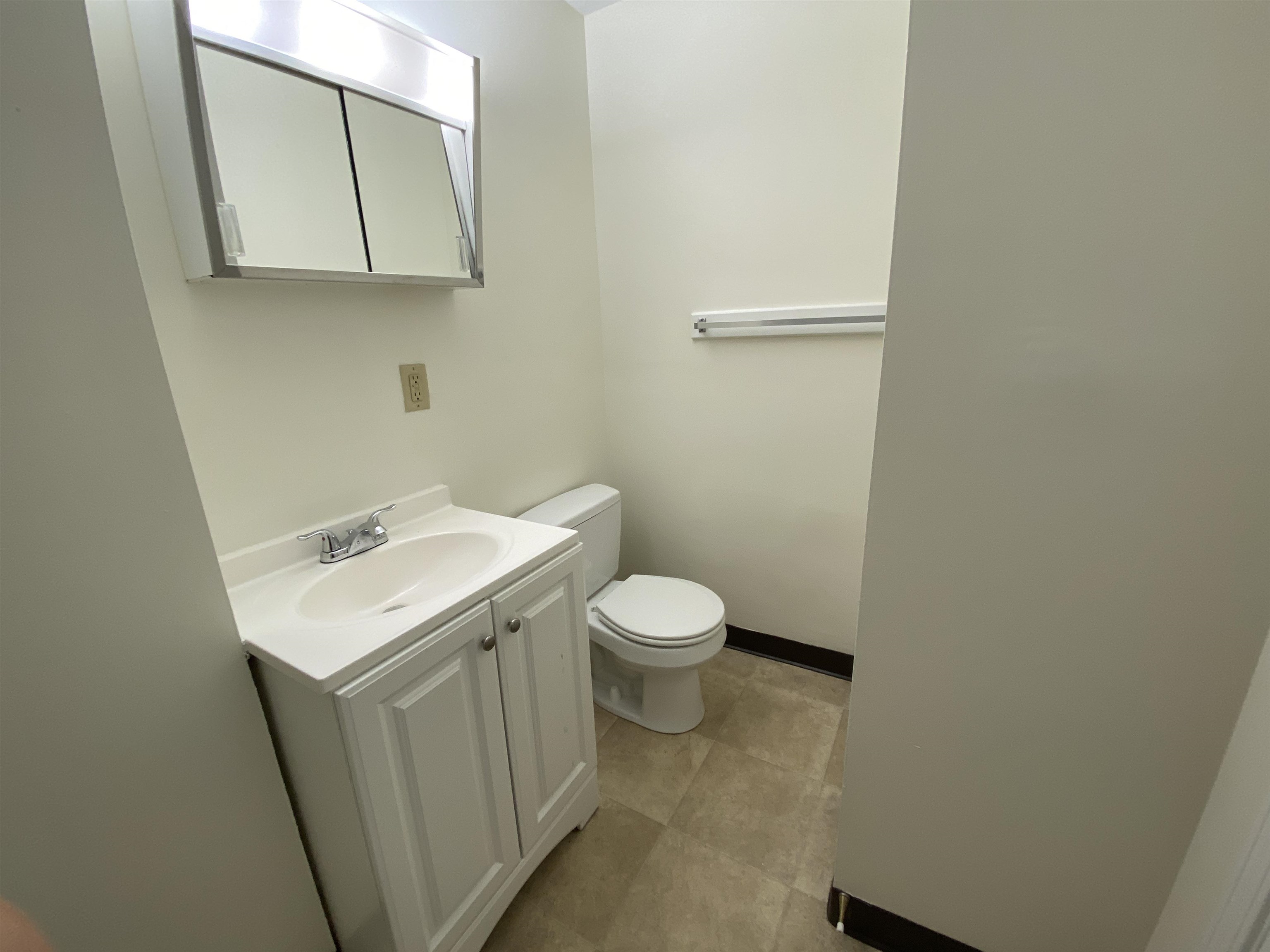 53 Walker Street, Unit 2S Manchester, NH 03102 - Photo 30 of 40