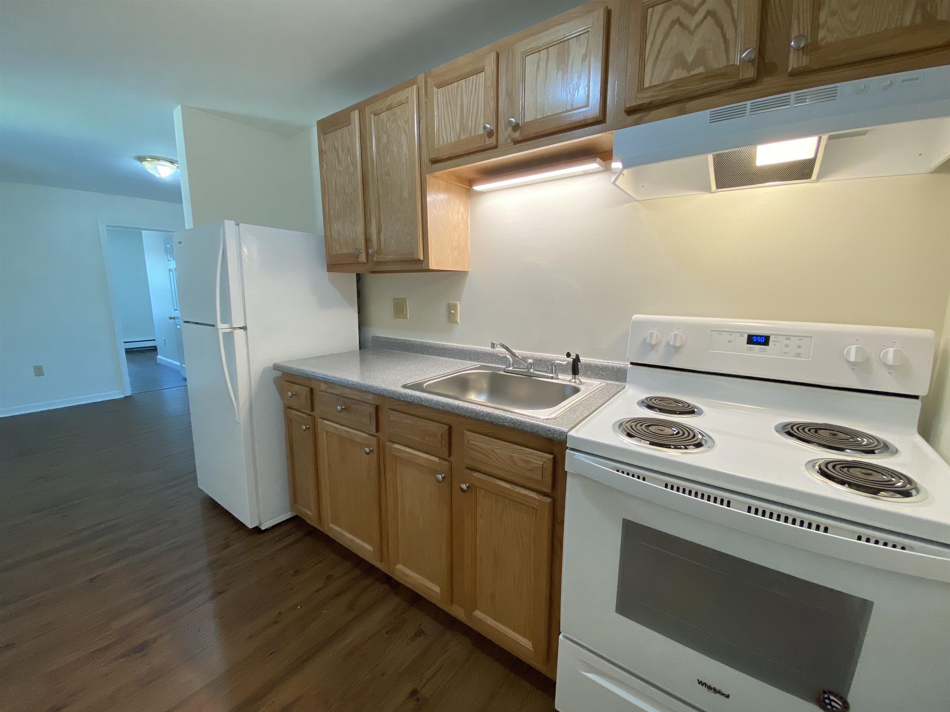 53 Walker Street, Unit 2S Manchester, NH 03102 - Photo 4 of 40