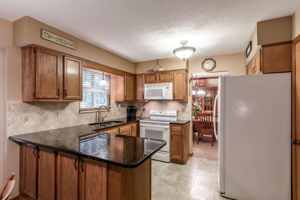 807 Lindenhaven Road Columbus, OH 43230 - Photo 11 of 38