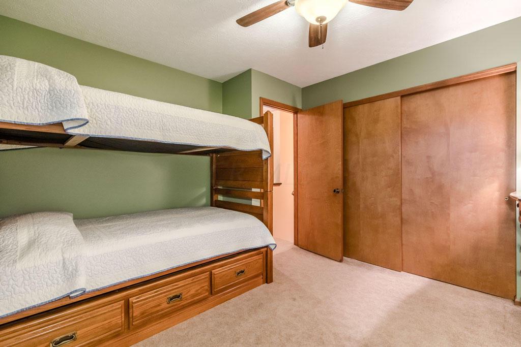 807 Lindenhaven Road Columbus, OH 43230 - Photo 31 of 38