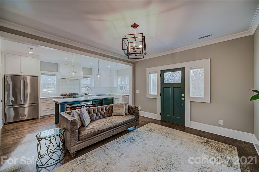 537 Greystone Road Charlotte, NC 28209 - Photo 6 of 28 Gallery Image 6
