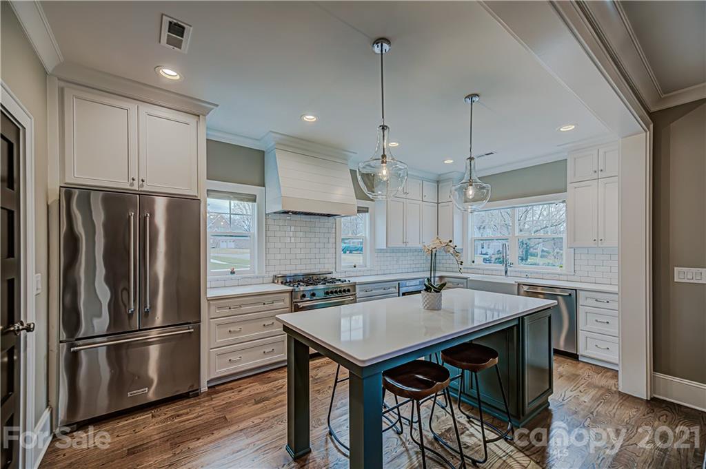 537 Greystone Road Charlotte, NC 28209 - Photo 8 of 28 Gallery Image 8