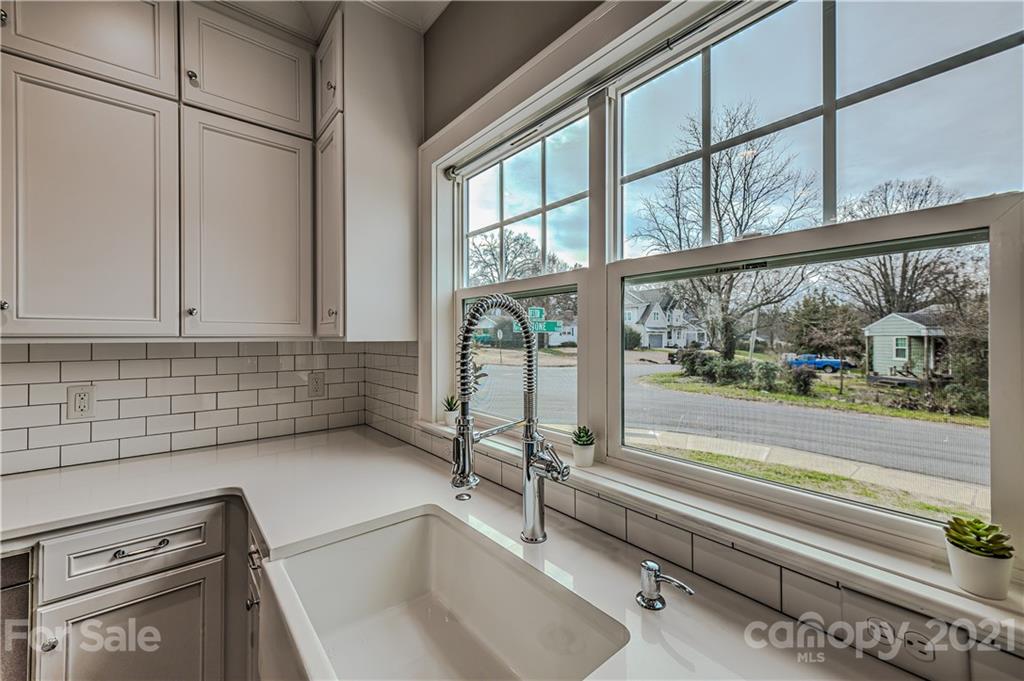 537 Greystone Road Charlotte, NC 28209 - Photo 10 of 28 Gallery Image 10