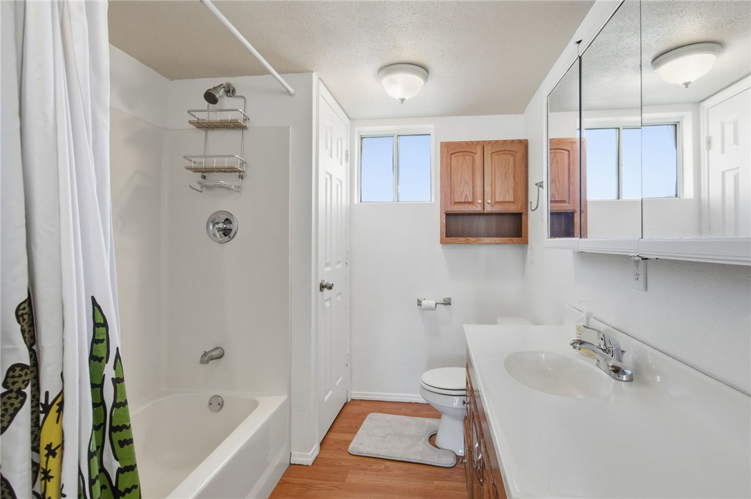 26151 Rainbow Road Meadview, AZ 86444 - Photo 22 of 46 Guest bathroom