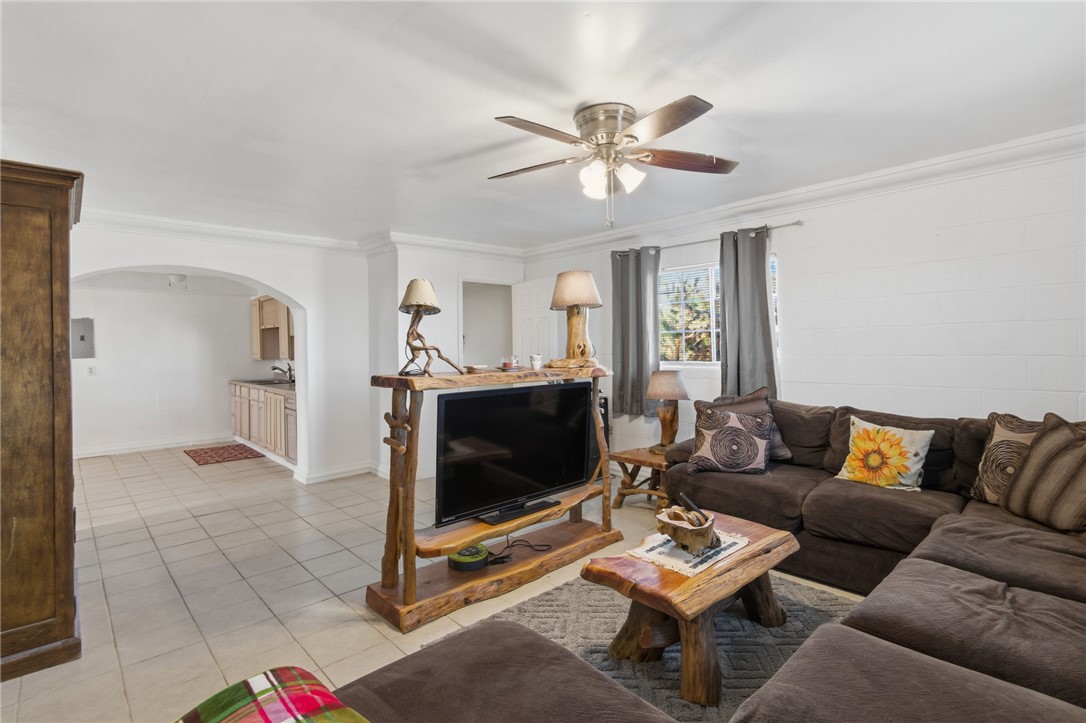 26151 Rainbow Road Meadview, AZ 86444 - Photo 27 of 46 Living Room