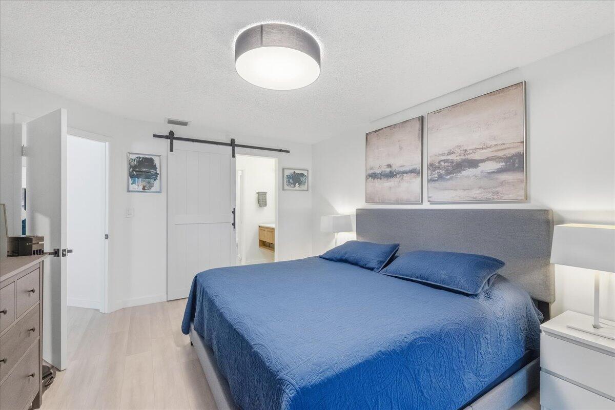 901 Southwest 111th Way Davie, FL 33324 - Photo 18 of 45 Primary bedroom