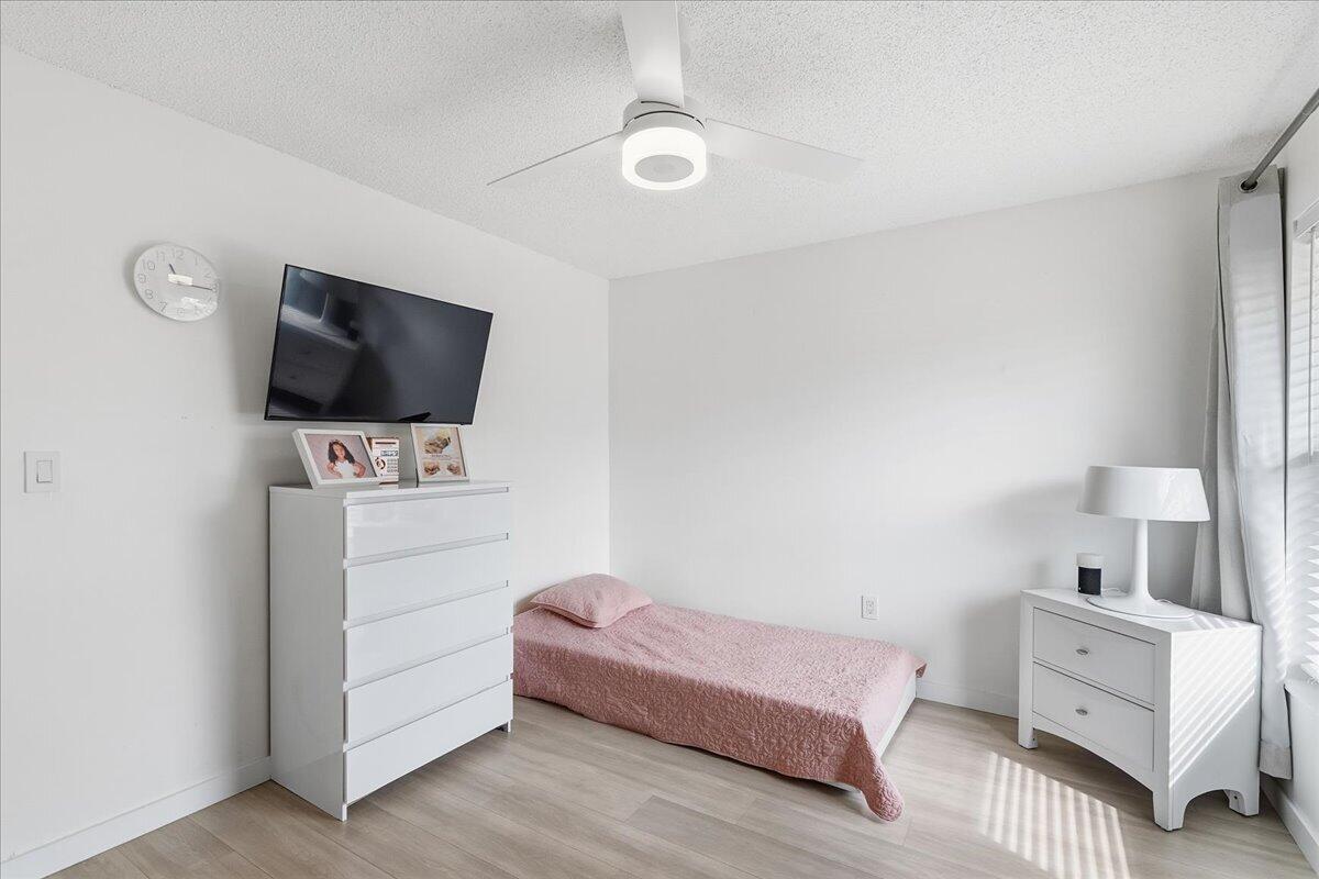 901 Southwest 111th Way Davie, FL 33324 - Photo 22 of 45 Bedroom 2