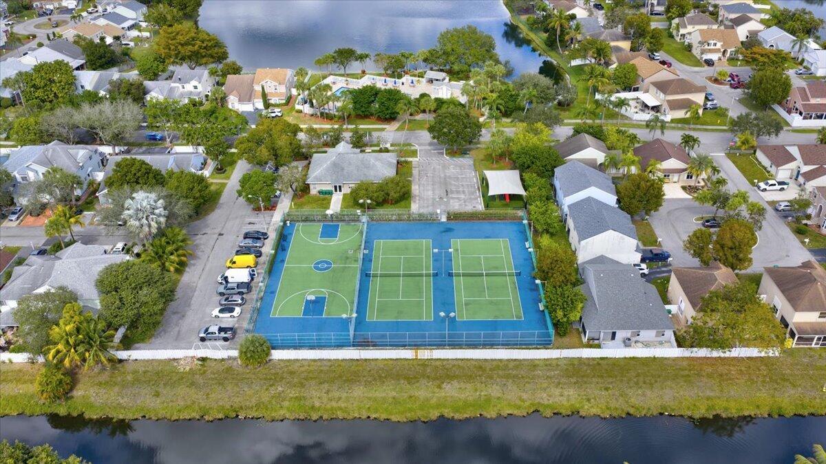 901 Southwest 111th Way Davie, FL 33324 - Photo 42 of 45 Aerial amenities