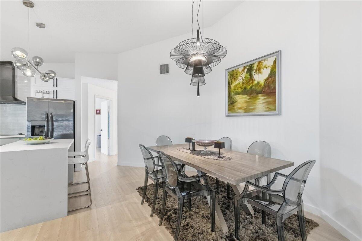 901 Southwest 111th Way Davie, FL 33324 - Photo 9 of 45 Dining