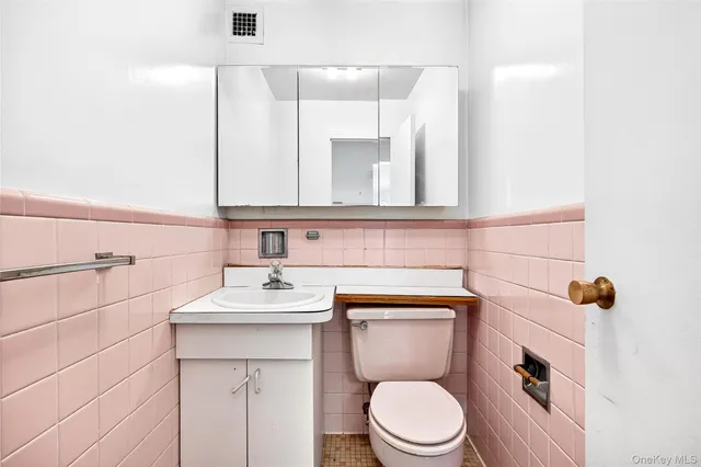 $325,000 | 12 Old Mamaroneck Road, Unit 2G, White Plains, NY 10605