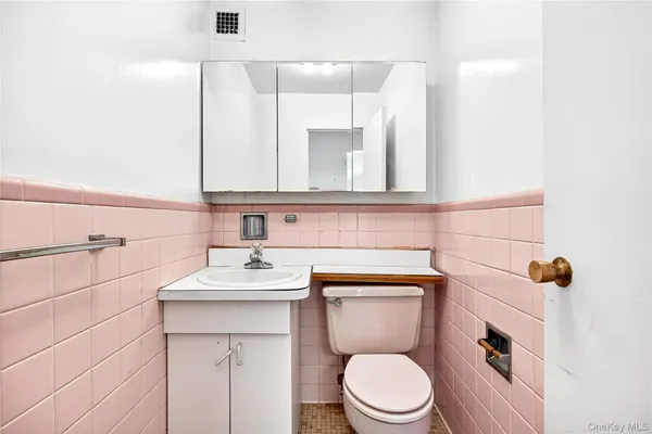 $325,000 | 12 Old Mamaroneck Road, Unit 2G, White Plains, NY 10605