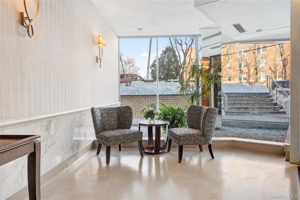 $325,000 | 12 Old Mamaroneck Road, Unit 2G, White Plains, NY 10605