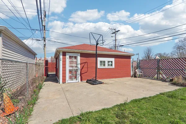 $359,900 | 1226 West 77th Street, Chicago, IL 60620