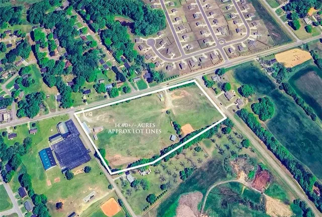 $2,750 | 1320 East Church Street, Monroe, GA 30655