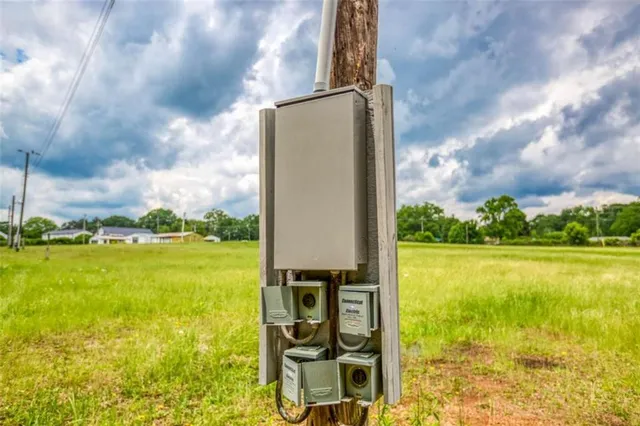 $2,750 | 1320 East Church Street, Monroe, GA 30655