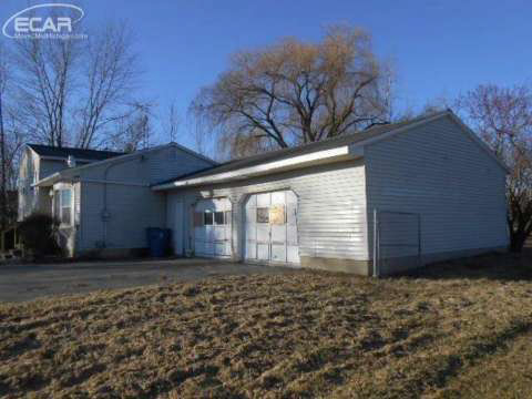 7104 Farrand Road Clio, MI 48420 - Photo 14 of 19 20427269-13.JPG