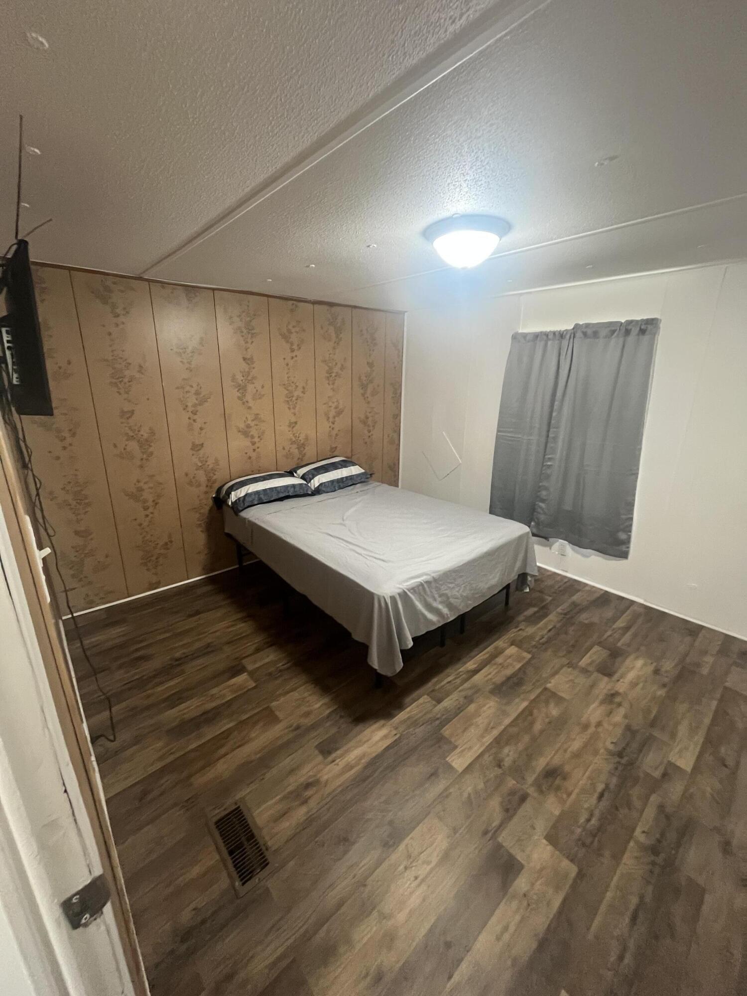 625 Allen Street Swainsboro, GA 30401 - Photo 6 of 10 IMG_9092