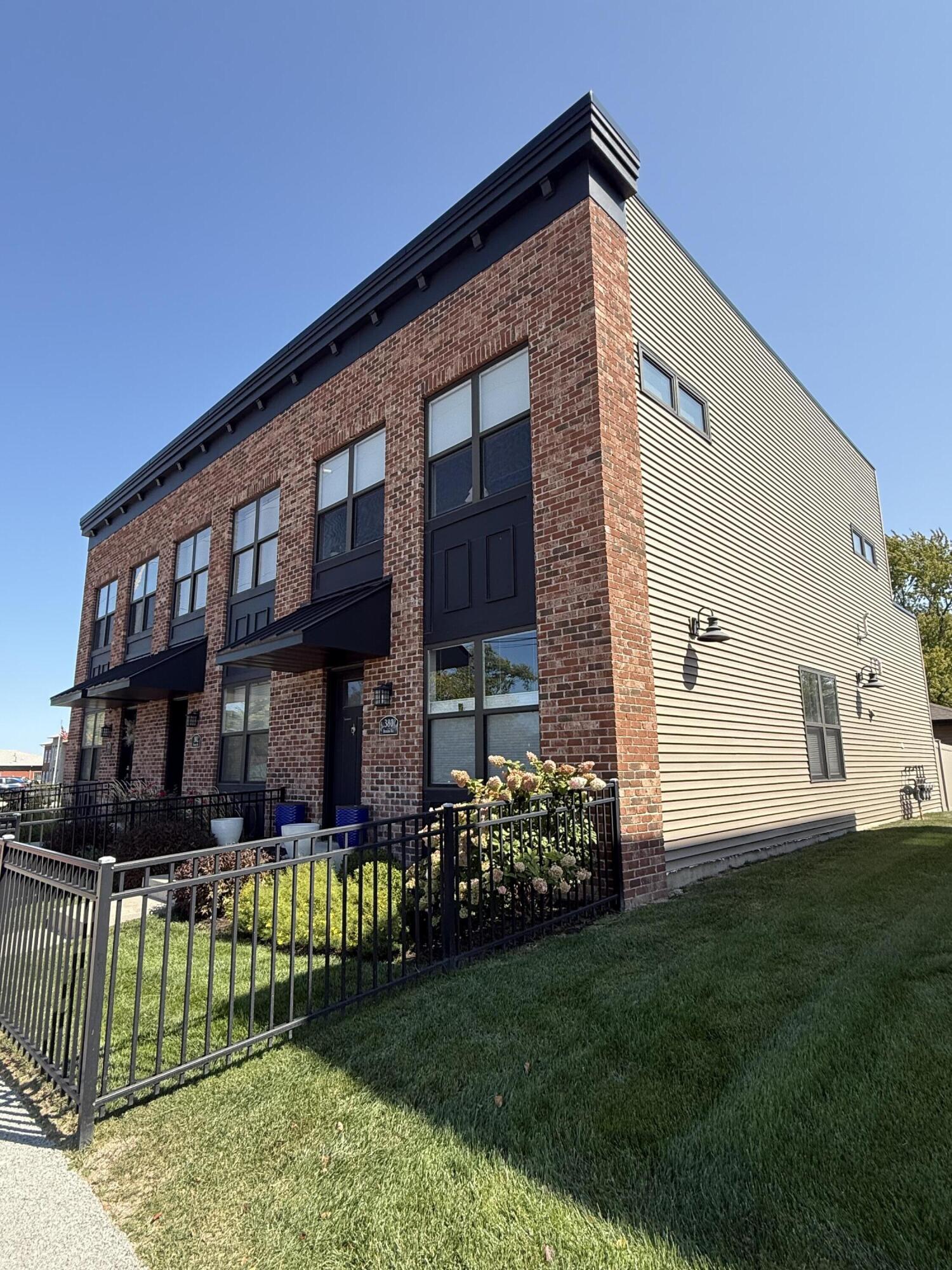 380 North Indiana Avenue Crown Point, IN 46307 - Photo 1 of 26 1500x2000