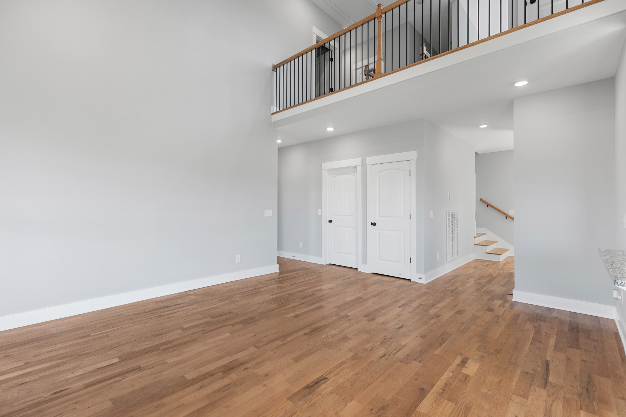 5450 Highway 431 Springfield, TN 37172 - Photo 12 of 54 a view of an entryway with wooden floor