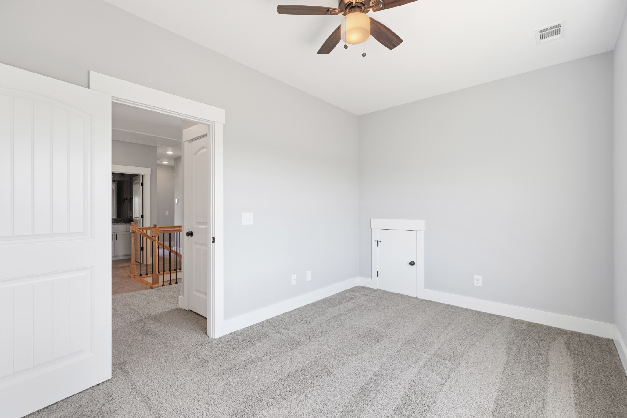 5450 Highway 431 Springfield, TN 37172 - Photo 41 of 54 a view of an empty room and window