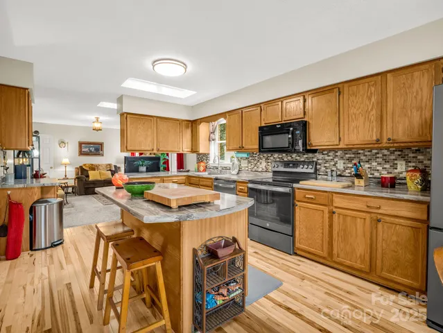 $465,000 | 119 Long John Drive, Hendersonville, NC 28791