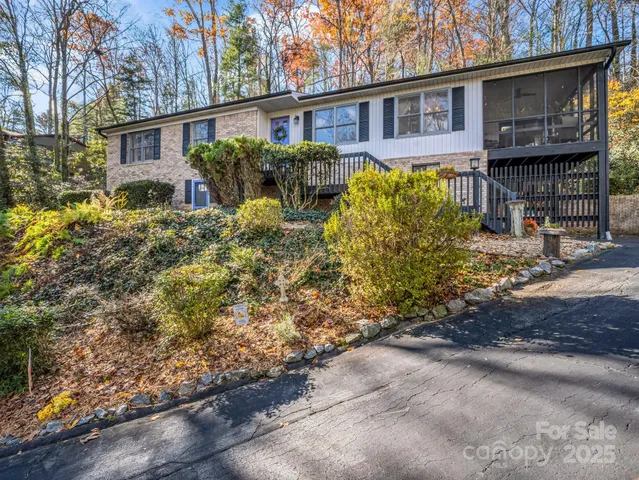 $465,000 | 119 Long John Drive, Hendersonville, NC 28791