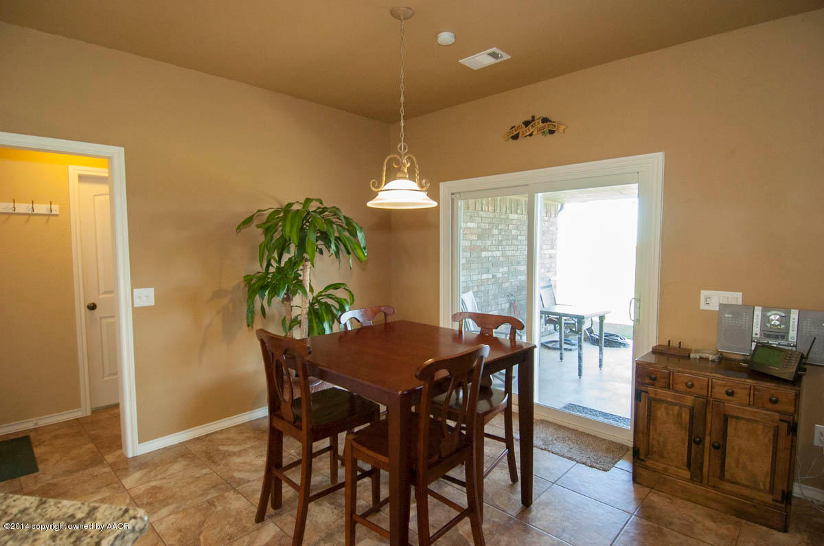 18800 Stone Creek Road Bushland, TX 79124 - Photo 9 of 25 BREAKFAST NOOK